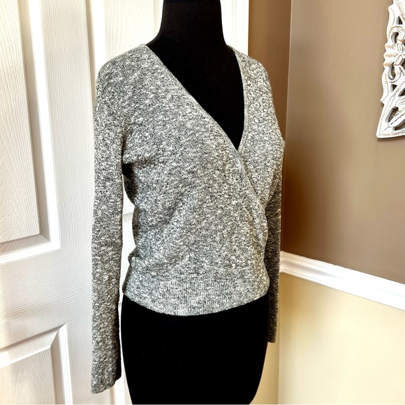 ⭐️ Madewell Wrap Front Heather Gray Ballerina Sweater Size XXS - Picture 5 of 8
